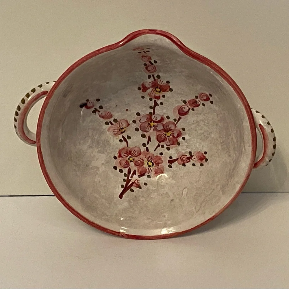 DERUTA ITALY VINTAGE HAND PAINTED POTTERY BOWL PINK FLORAL HANDLES SPOUT HOME